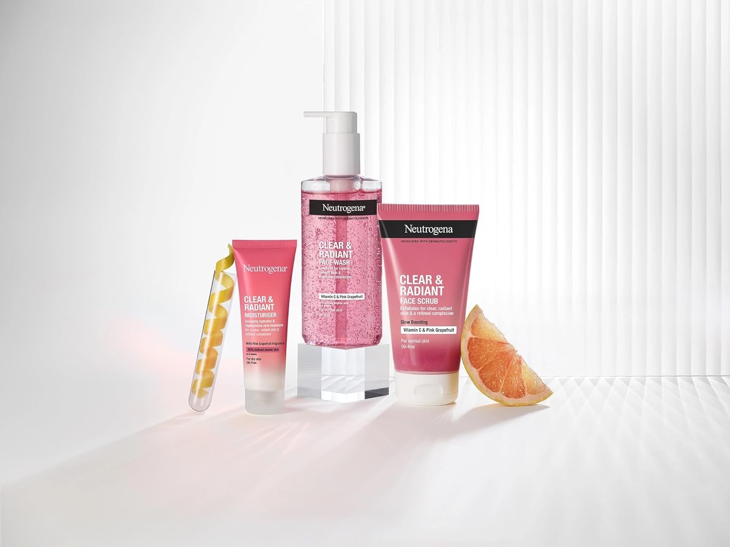 Neutrogena Refreshingly Clear Facial Wash with Pink Grapefruit and Vitamin C, 200ml